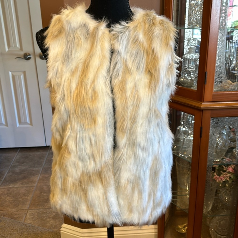 Zara Girls Faux Fur Vest/NWOT